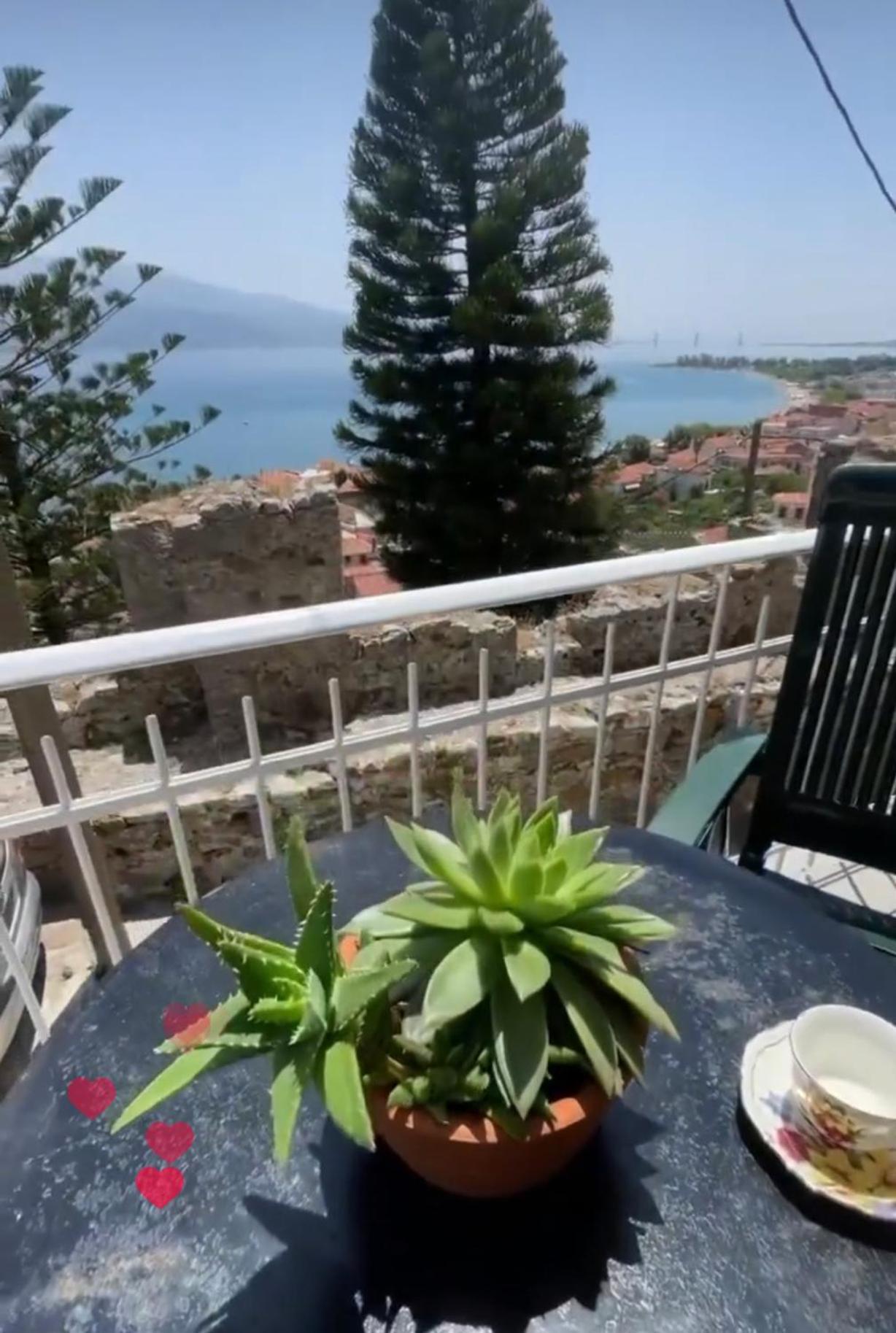 Sideroporta Castle Nafpaktos Guest House ภายนอก รูปภาพ