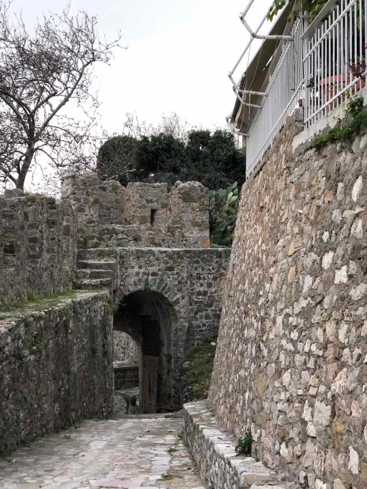 Sideroporta Castle Nafpaktos Guest House ภายนอก รูปภาพ